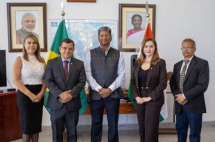 Gonzaga e Socorro Neri se reúnem com embaixador para estreitar relações comerciais e fomentar pesquisas entre Acre e Índia