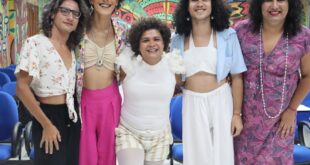 Kika Sena é a primeira mestra travesti da Ufac