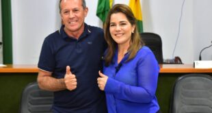 Prefeitura de Acrelândia recebe máquinas pesadas, fruto de emenda parlamentar destinada por Mara Rocha