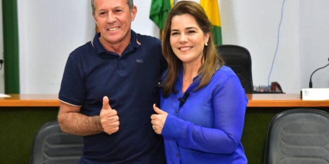 Prefeitura de Acrelândia recebe máquinas pesadas, fruto de emenda parlamentar destinada por Mara Rocha