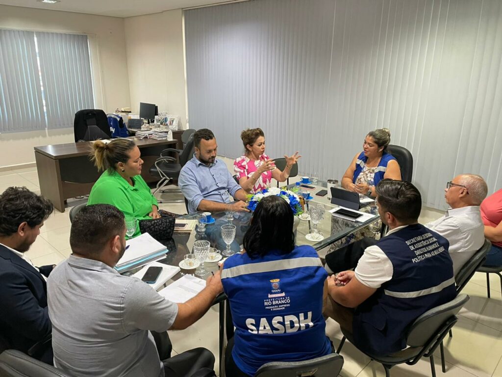 Governo alinha parceria com Assistência Social de Rio Branco para medidas em caso de crise migratória