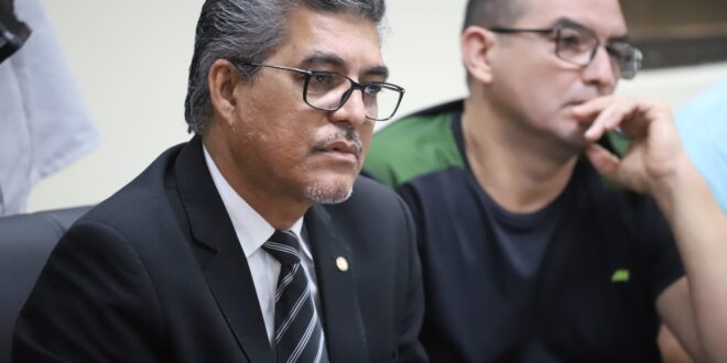 Edvaldo reforça que secretário de Administração garantiu convocar todos do concurso da Sesacre até fevereiro e diz que acórdão do TCE 'é um divisor de águas'