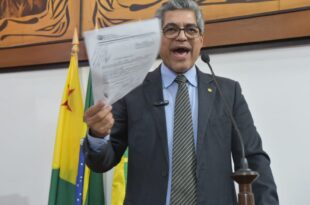 Edvaldo Magalhães volta a denunciar descaso da Educação com o transporte escolar: ‘dar o calado como resposta’