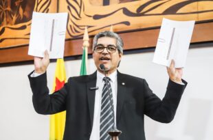 Edvaldo solicita cópia de inspeção feita pelo Tribunal de Contas em carona milionária da Educação; requerimento foi aprovado
