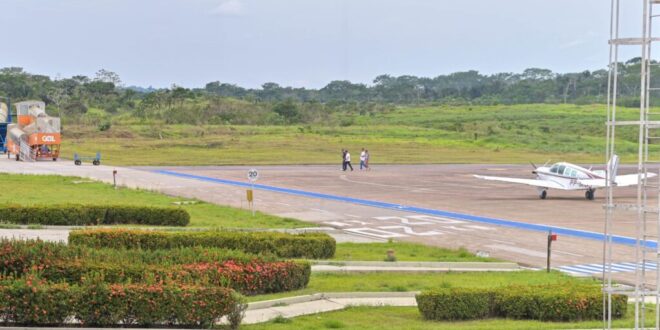 Familiares das vítimas de acidente aéreo em Rio Branco são recebidos por equipes especializadas do Estado