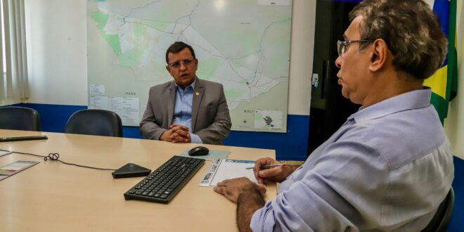 Após vistoriar obras da BR-364, Gonzaga parabeniza DNIT por trabalho e leva novas demandas para superintendente