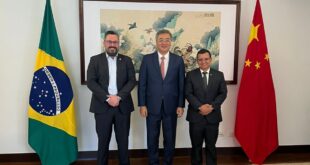 Gonzaga e Alan Rick se reúnem com embaixador da China para tratar sobre ferrovia, exportação de carne e parcerias comerciais