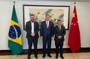 Gonzaga e Alan Rick se reúnem com embaixador da China para tratar sobre ferrovia, exportação de carne e parcerias comerciais