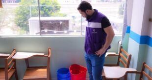 Em fiscalização, Jarude encontra escola com banheiro tomado por fezes e alunos sem merenda