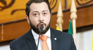 Após secretaria negar ônibus escolar para alunos, Jarude questiona prioridade do Governo que vai gastar 120 mil com palestra
