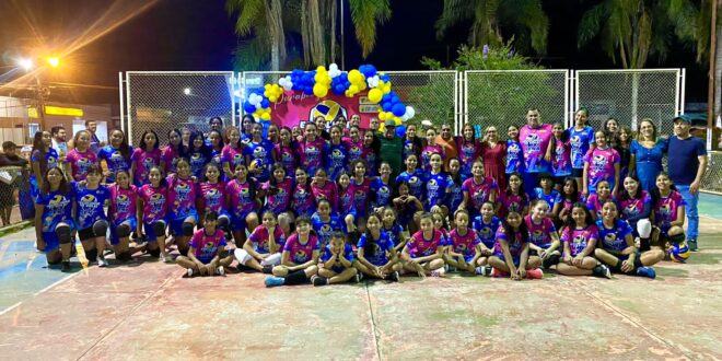 Gestão do prefeito Mazinho Serafim comemora um ano de escolinha de vôlei feminino no município