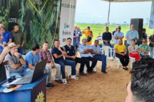 Presidente em exercício da Aleac, Longo participa do lançamento de obra da AC-445