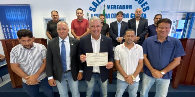 Petecão recebe Moção de Aplauso da Câmara de Vereadores de Cruzeiro do Sul
