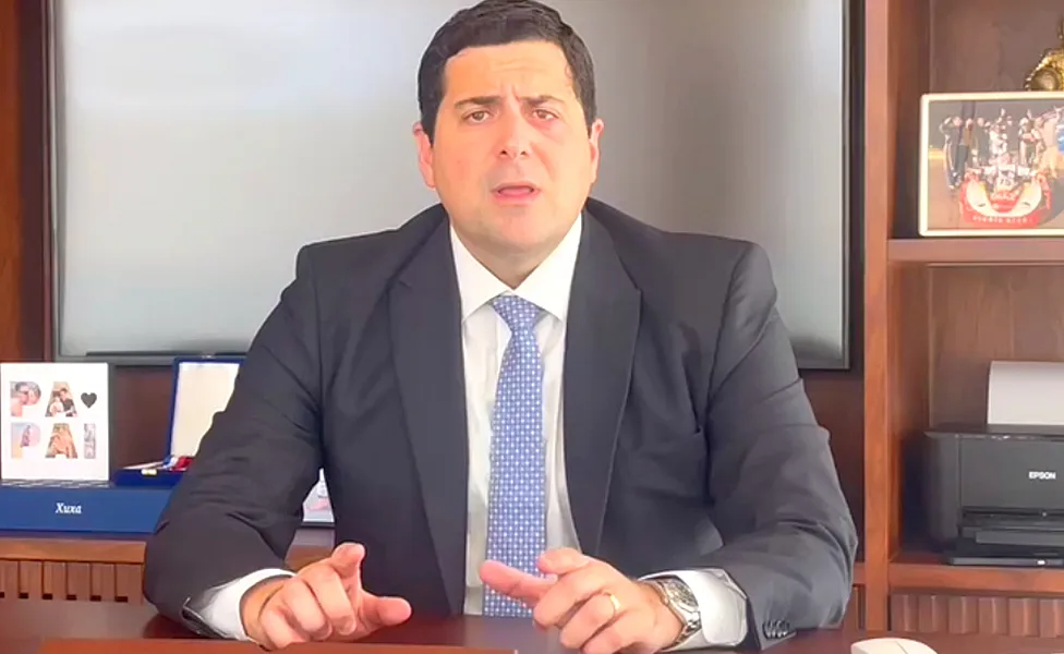 "Não há fato novo que justifique esse pedido de afastamento", diz advogado de Gladson