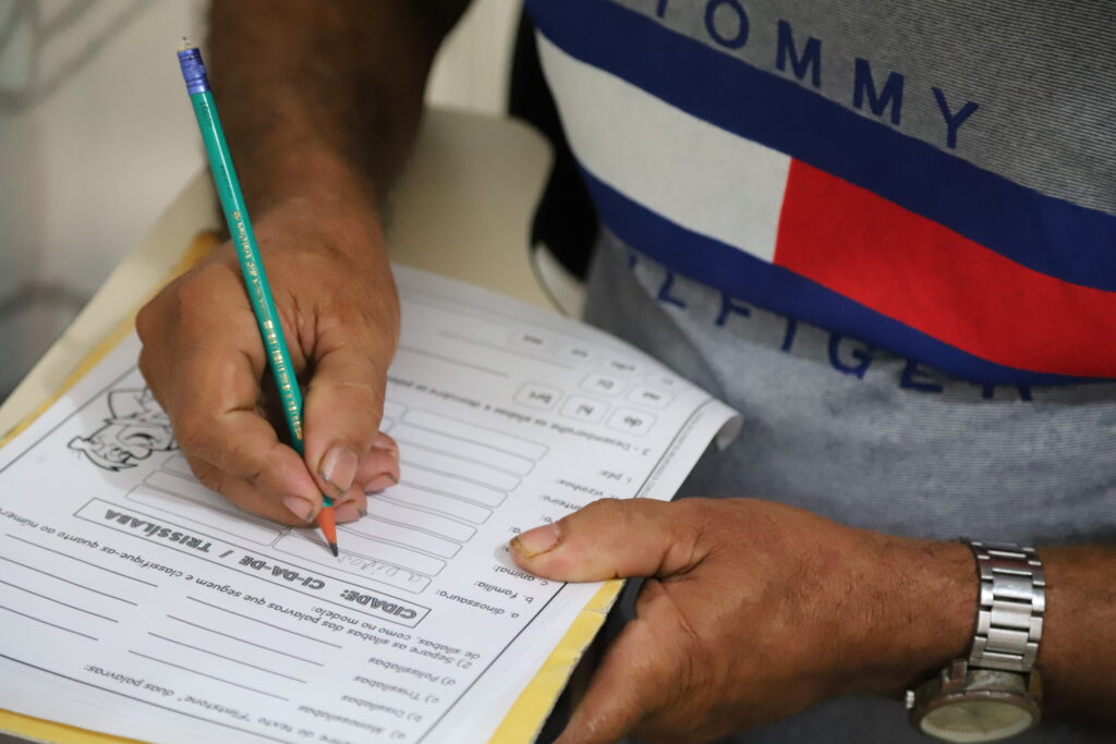 Detran Escola auxilia quem precisa ser alfabetizado para obter ou renovar a CNH