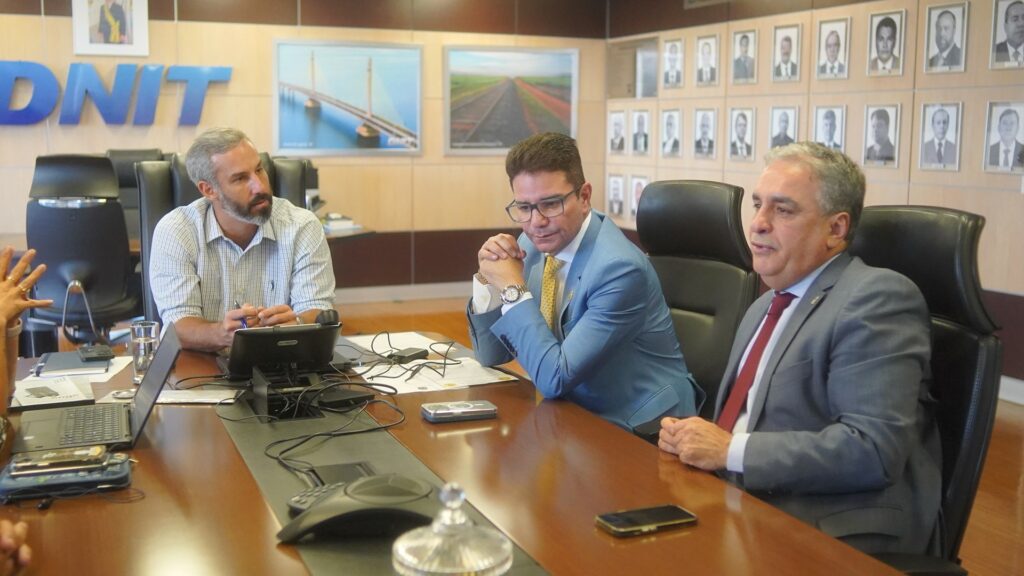 Governo recebe apoio do DNIT para reinício das obras do anel viário de Brasileia e Epitaciolândia 