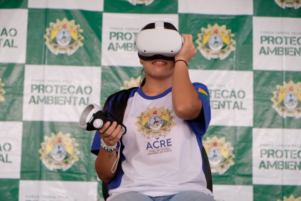 Óculos de realidade virtual que mostra sobrevoo pelo Rio Acre é destaque no Circuito Ambiental
