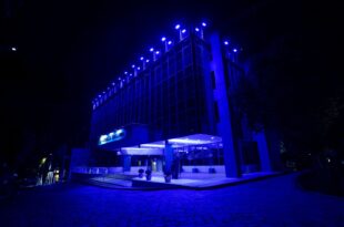 Novembro Azul: Aleac recebe iluminação em apoio à prevenção do câncer de próstata