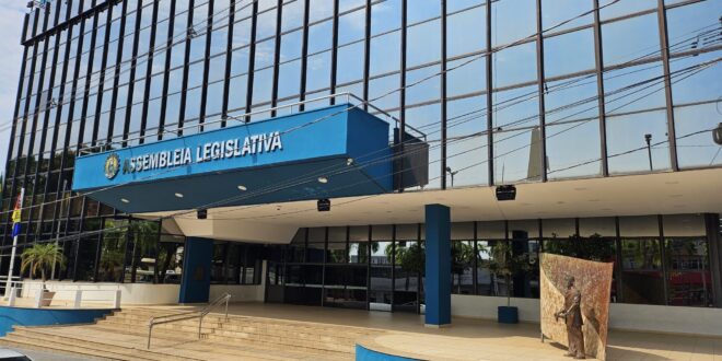 Deputados aprovam PEC das Emendas Individuais
