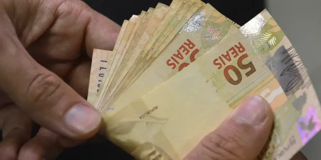 Caixa Econômica faz depósito por engano em 2.500 contas do FGTS