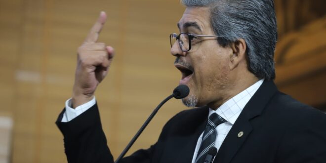 Edvaldo defende PCCR para Polícia Penal e insiste que indústria da carona é a que mais cresce no Acre