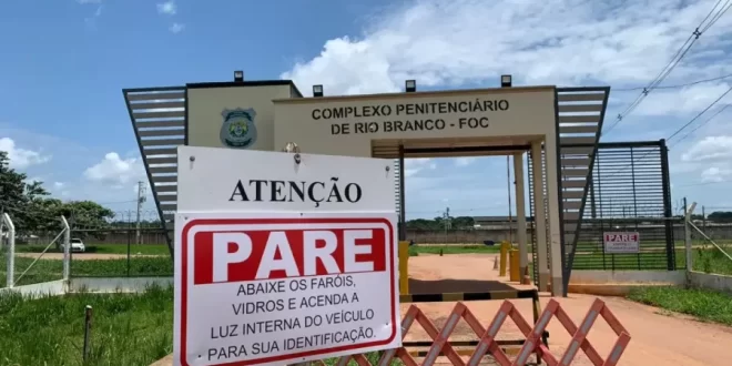 Luzes natalinas encantam a população de Rio Branco -  -  Notícias do Acre