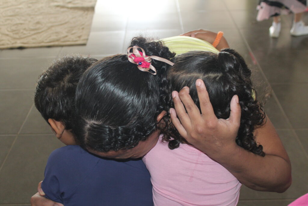 Projeto promove reencontro de detentas com os filhos
