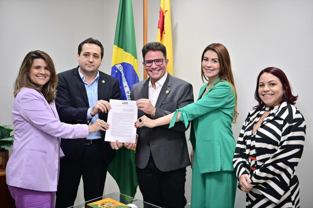 Gladson recebe visita institucional do TCU e MPT para alinhamento estratégico 
