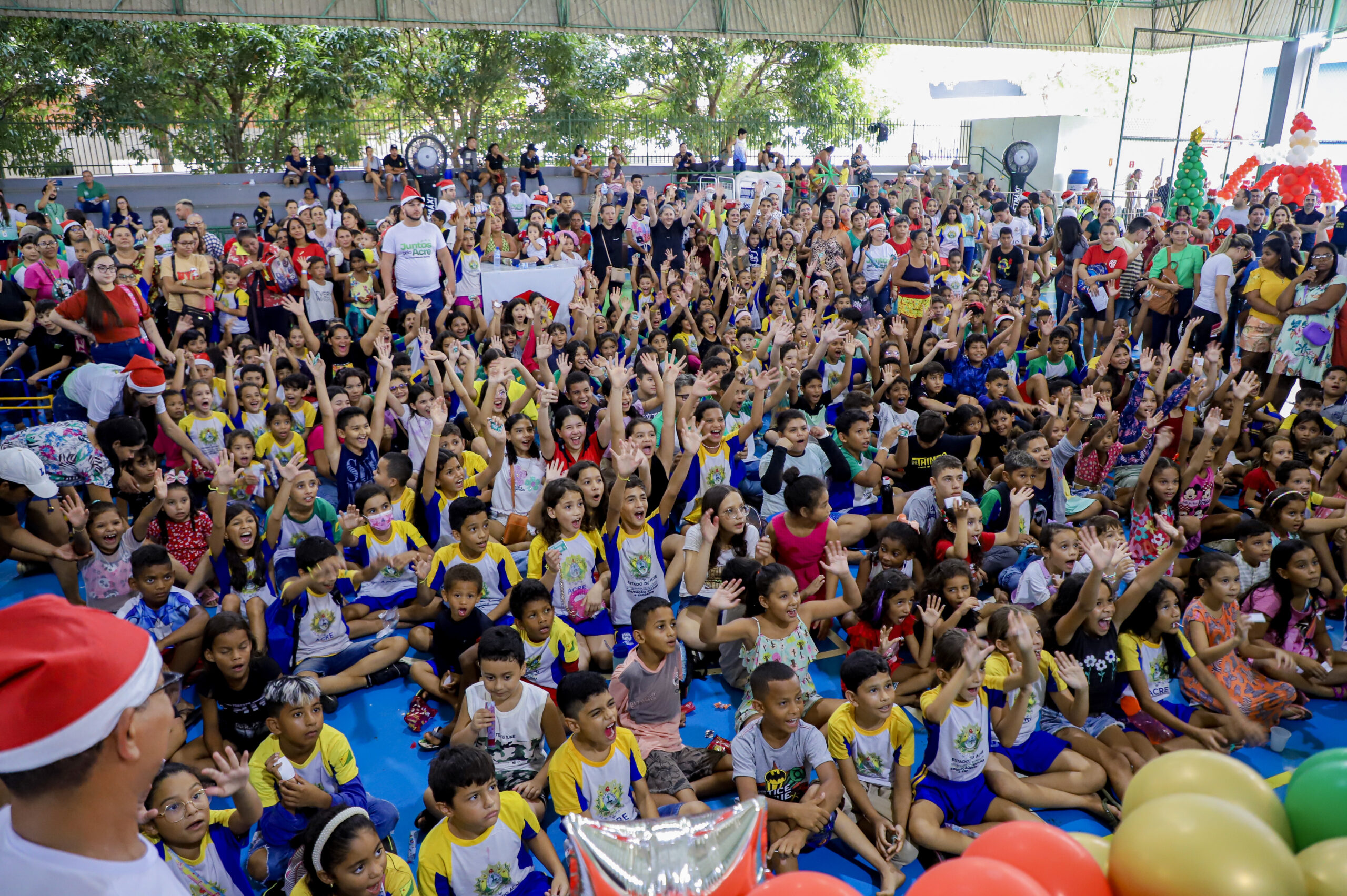 Quase mil famílias foram beneficiadas pela campanha Natal Compartilhando Esperança