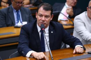 Ação impetrada por Roberto Duarte suspende cobrança de ICMS sobre energia solar no Acre