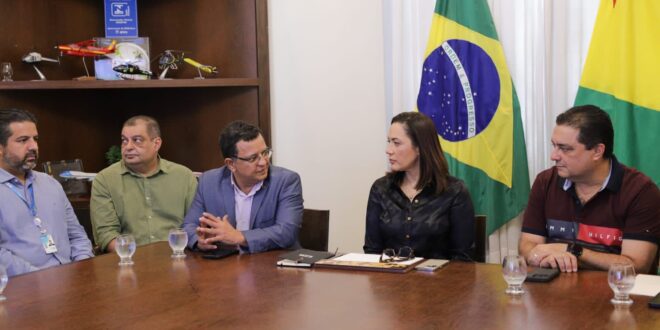 Com apoio da ALEAC, Dom Porquito apresenta projeto para expandir produção de suínos no Acre
