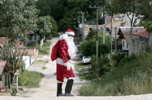 Coluna da Angélica- A cor da roupa do Papai Noel vai reduzir o preço da cesta básica em Rio Branco?