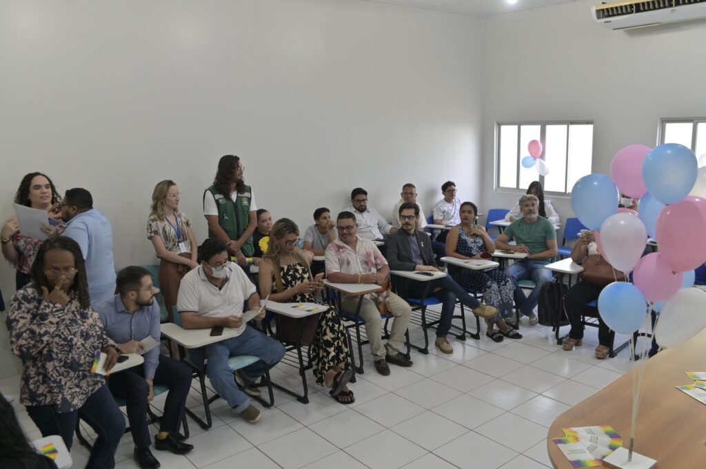 Saúde do Estado inicia atendimentos especializados para  transexuais e travestis