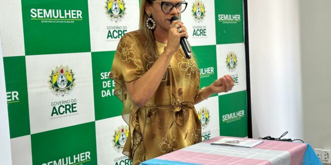 Secretaria da Mulher lança cartilha “Sou A Travesti, Existo”