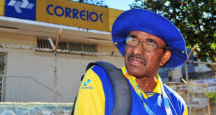 No Dia do Carteiro, categoria recebe salário antecipado com aumento de até 11,47%
