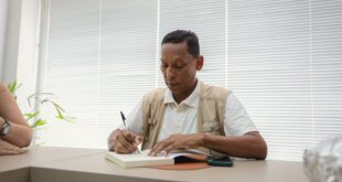 Obra sobre doutrina do Daime terá noite de autógrafos no Memorial dos Autonomistas