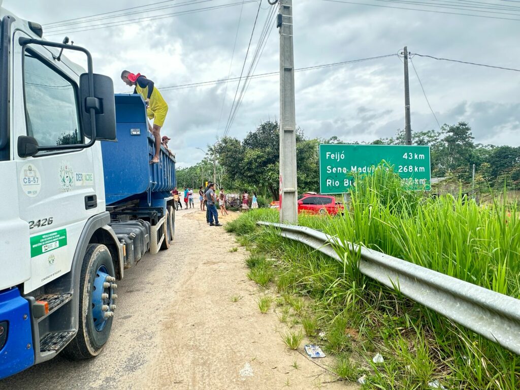  Deracre trabalha em assistência às famílias atingidas pela enchente em Tarauacá
