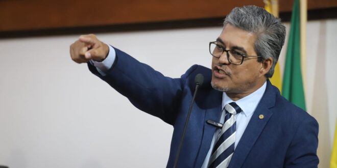 Edvaldo Magalhães diz que situação no Parque de Exposição é desumana sem boxes para abrigar atingidos pelas enchentes’: “alagação é previsível”