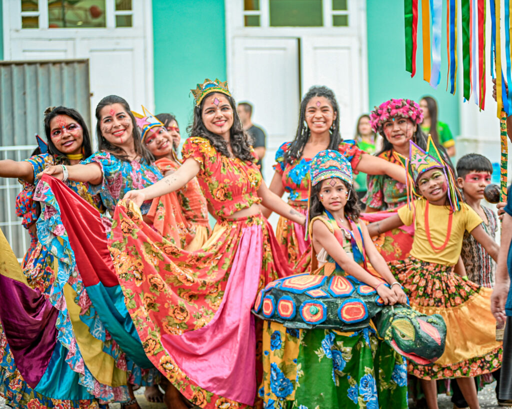 Baile Infantil celebra a diversidade cultural do Acre