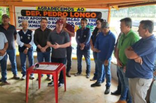 Longo destina emenda à recuperação do asfalto do Ramal do Granada e recebe agradecimento da população