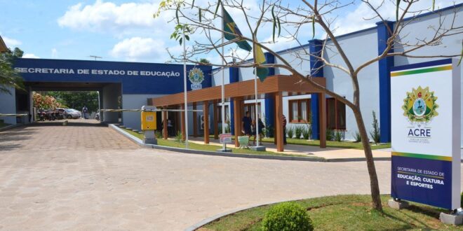 Alunos da rede pública estadual retornam às aulas nesta segunda-feira (19)