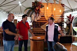 Moveleiros comemoram sucesso da feira ‘Arte da Floresta’ em Cruzeiro do Sul