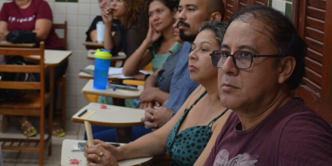 Itinerários formativos é tema de formação para professores de ensino médio em Rio Branco