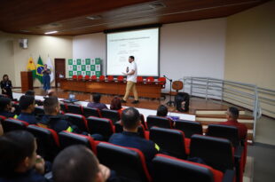 Educação promove workshop para integrar policiais militares e equipe de ensino