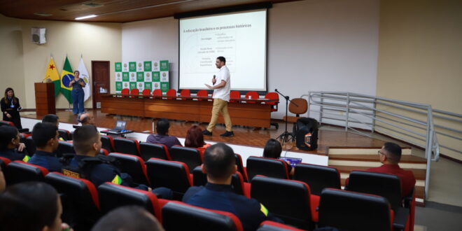 Educação promove workshop para integrar policiais militares e equipe de ensino