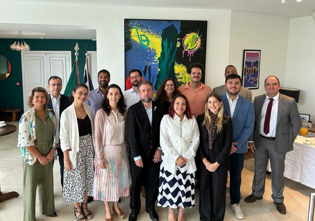 Acre busca financiamento de créditos de carbono junto a Noruega, Reino Unido e USA