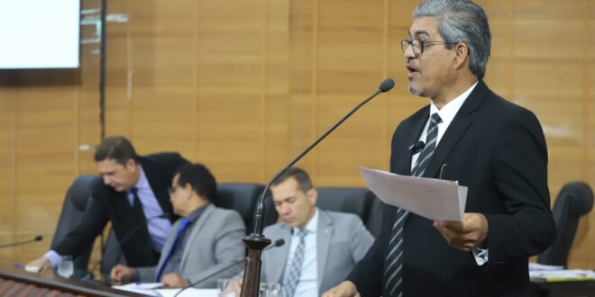 Edvaldo defende garantia da posse a moradores das Comunidades Extrema, Santo Antônio e Miraflores, em Feijó, região do Jurupari, e destaca trabalho da DPE