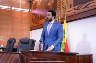 “Prometem ônibus elétrico enquanto os que têm pegam fogo em Rio Branco”, ironiza Jarude