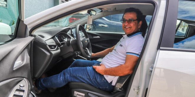  Presidente da Aleac doa veículo para Sindicato dos Pescadores de Cruzeiro do Sul; carro vai beneficiar 1,2 mil famílias