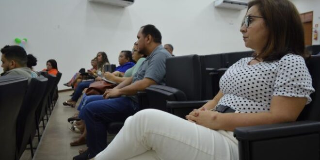 Alimentação Escolar realiza encontro com gestores e coordenadores das escolas integrais